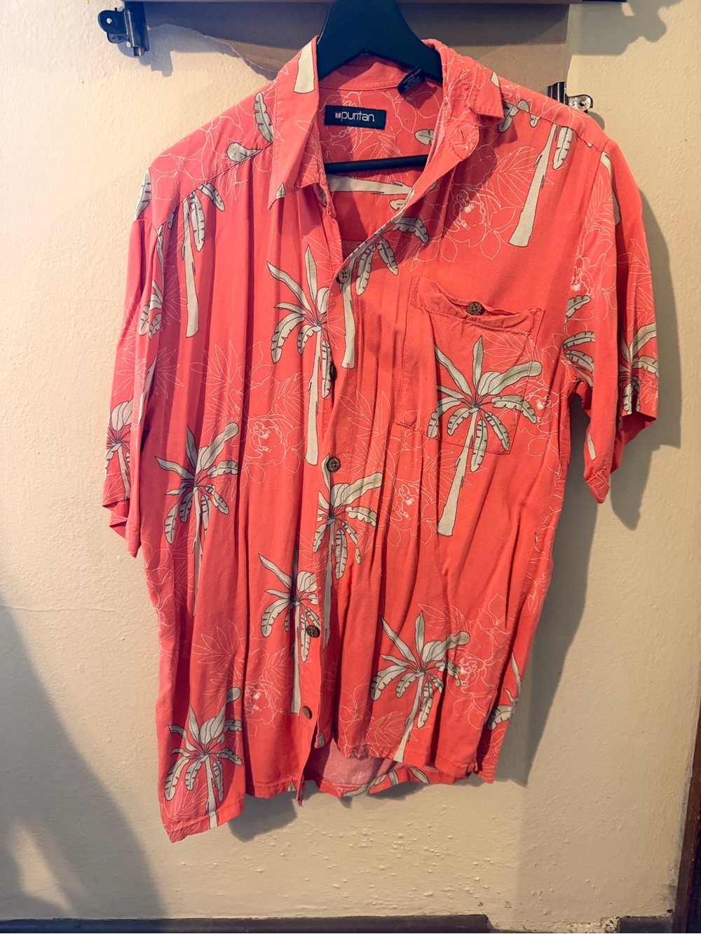 Men’s Vintage Coral Palm-Print Short-Sleeve Button-Up Shirt